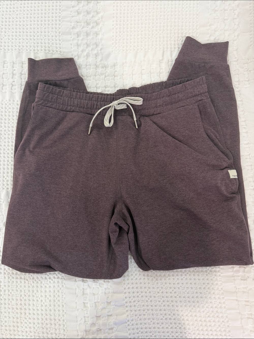 Vuori Women's Performance Joggers in Plum or eggplant, Size Small
